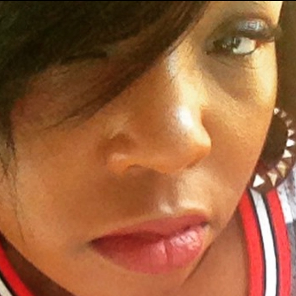 Meet your Posher, Malory